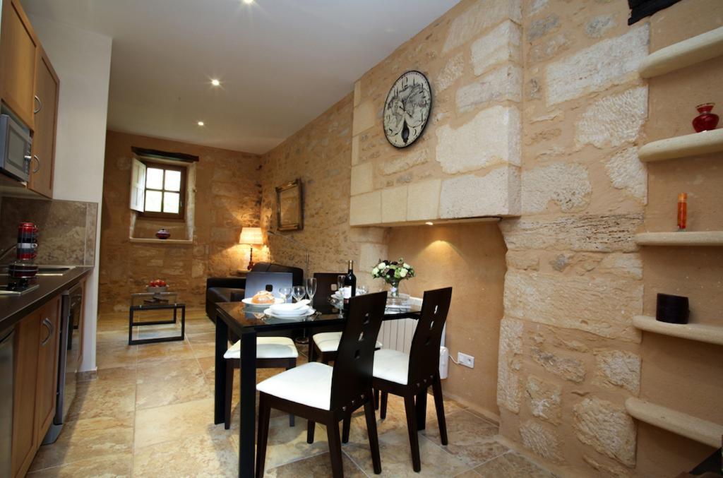 Le Grenier Du Chapitre Sarlat-la-Canéda Quarto foto
